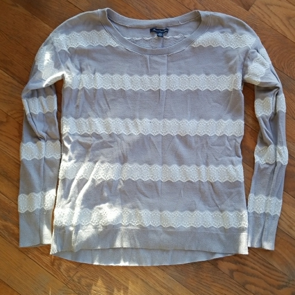 ❤FAVORITE ITEM❤ Gray & White Lace AEO Sweater